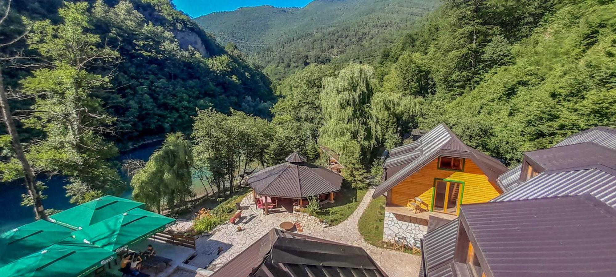 Rafting Camp Encijan Hotell Foca Exteriör bild