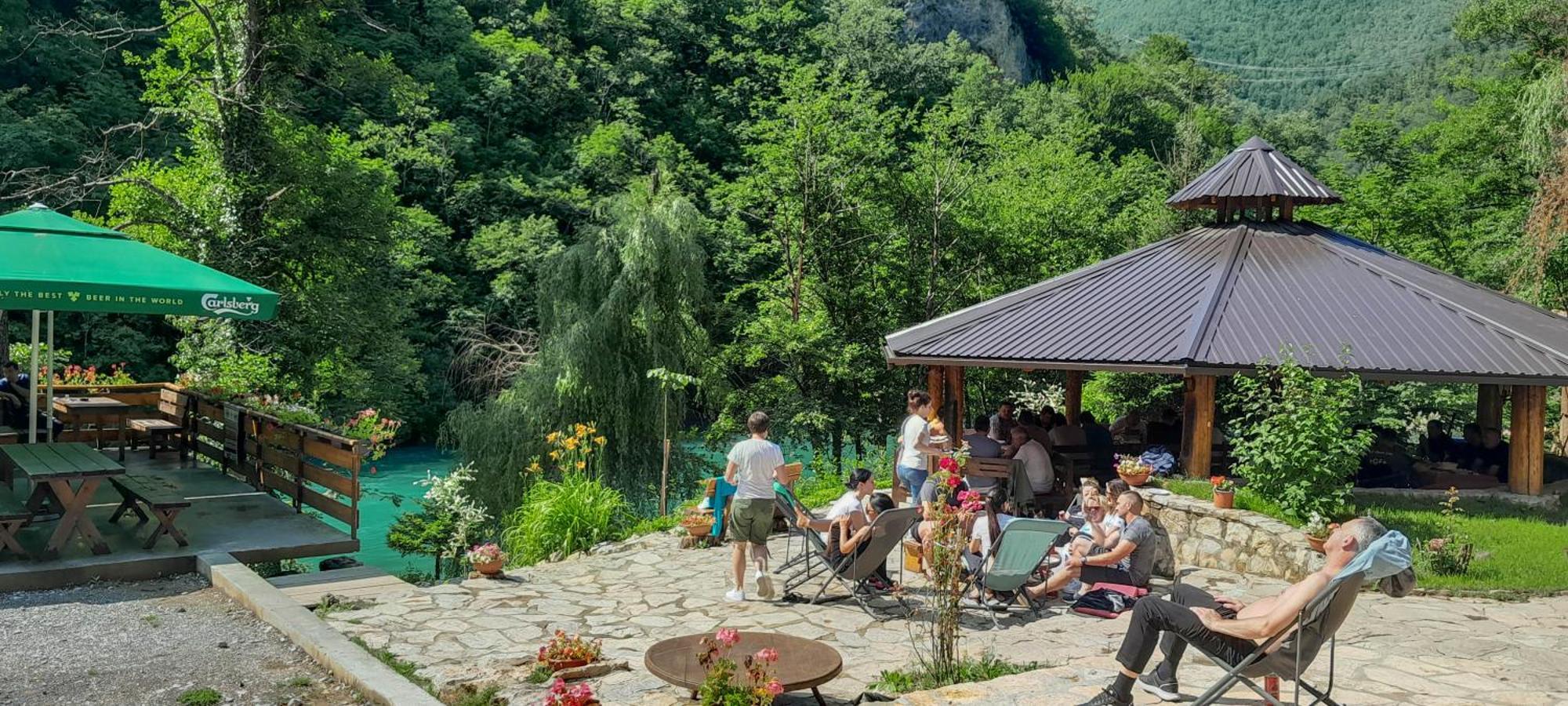 Rafting Camp Encijan Hotell Foca Rum bild